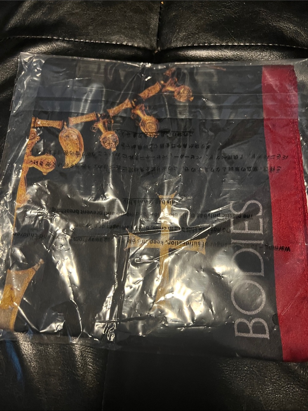 NWT The Met Black and Burgundy 100% Silk Decorative Cross Scarf - Picture 9 of 9